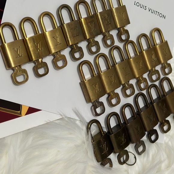 LV lock set #304 - Picture 3 of 3